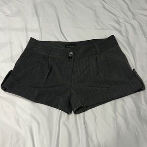 Urban Behaviour pleated shorts